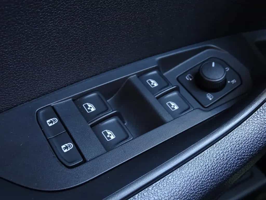 Skoda Karoq 1.5 16V TSI Clever LED 4x Sitzheizung DAB 10/2021-photo-22