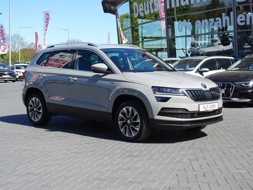 Skoda Karoq 1.5 16V TSI Clever LED 4x Sitzheizung DAB 10/2021-photo-5