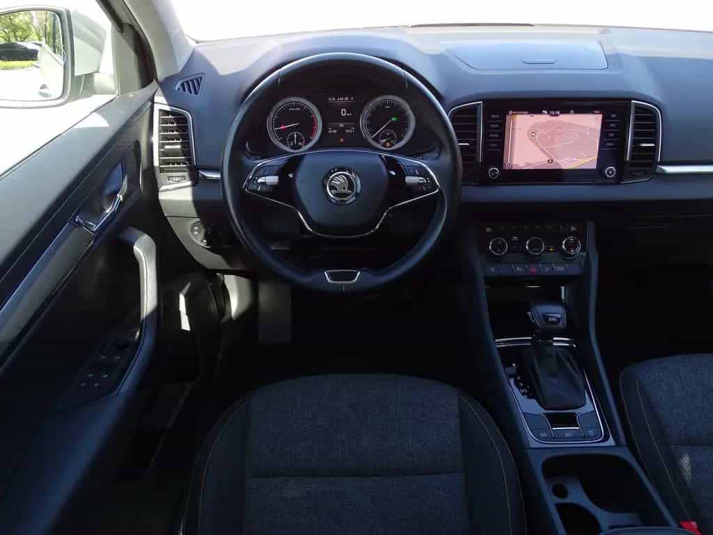 Skoda Karoq 1.5 16V TSI Clever LED 4x Sitzheizung DAB 10/2021-photo-9