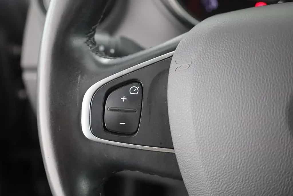 Renault Captur 1.2 TCe Aut. LED Navi Tempo Sitzheizung 05/2018-photo-14