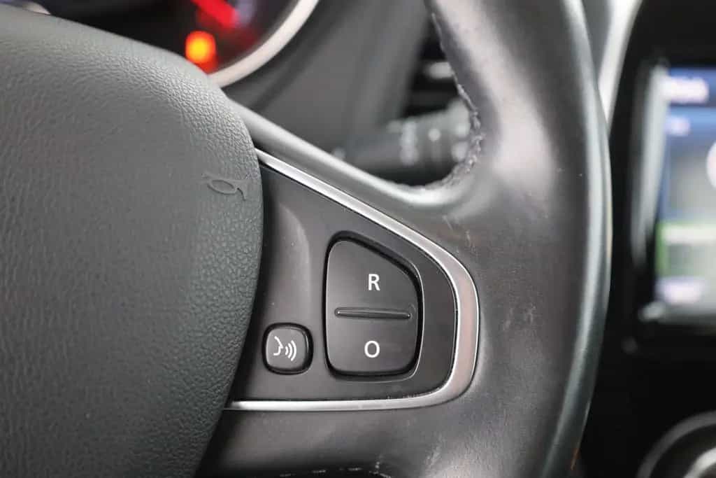 Renault Captur 1.2 TCe Aut. LED Navi Tempo Sitzheizung 05/2018-photo-15