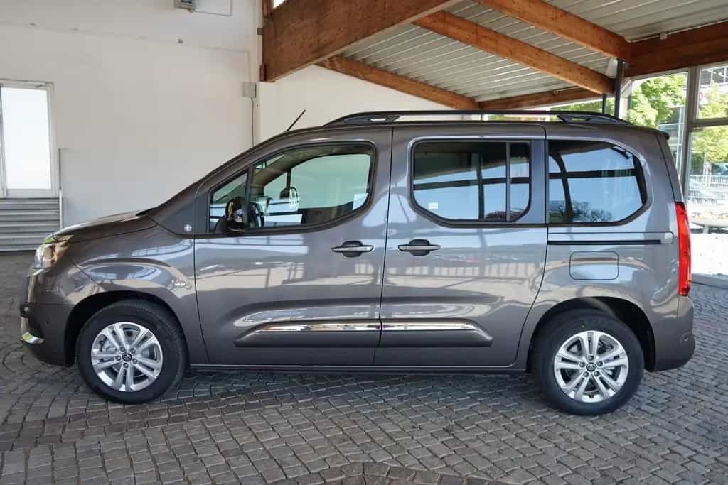 Toyota Proace (Verso) Proace City Verso 1.2  Team Deutschland Kamera 10/2022-photo-2