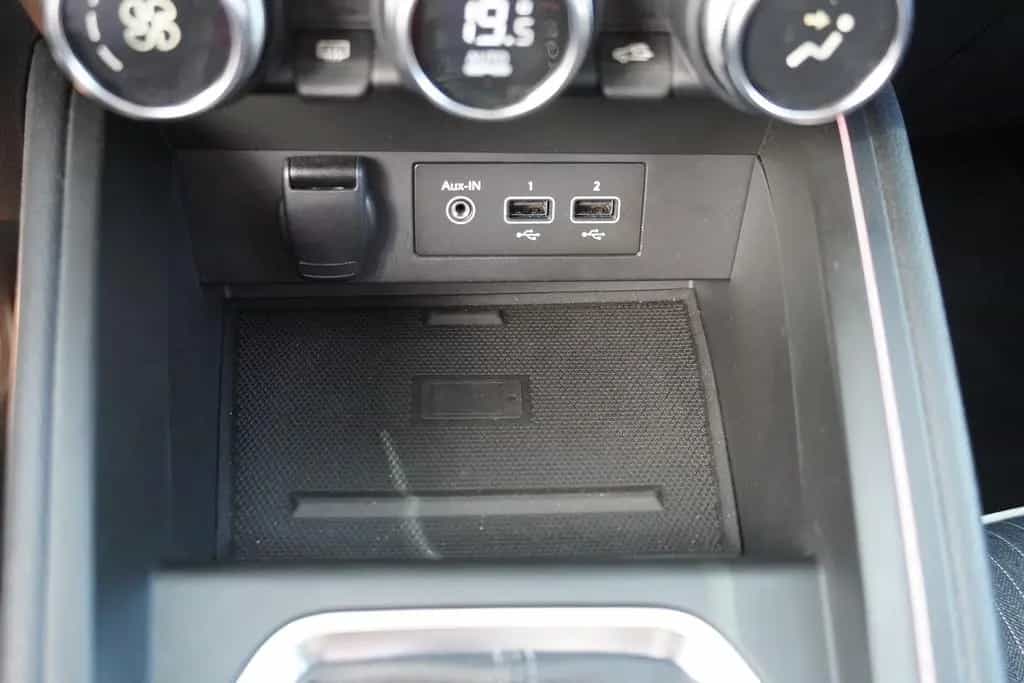 Renault Clio 1.3 TCE Intens LED Tempomat 360° DAB Kamera 10/2021-photo-16