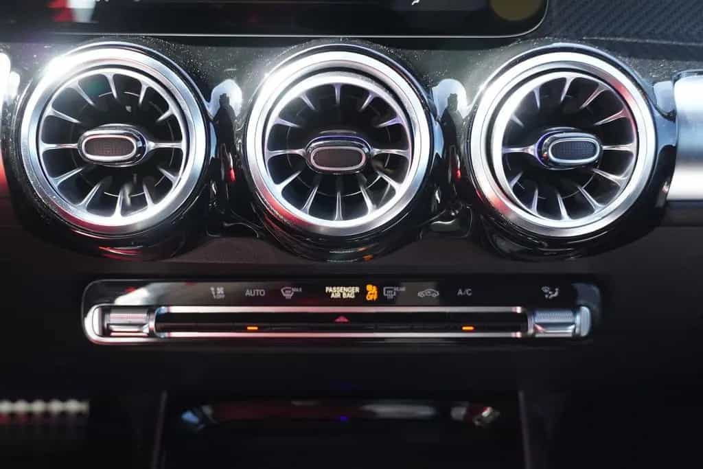 Mercedes-Benz GLB-Class 200 AMG Line LED Kamera Navi Sitzheizung PDC 09/2021-photo-14