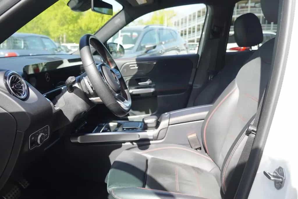 Mercedes-Benz GLB-Class 200 AMG Line LED Kamera Navi Sitzheizung PDC 09/2021-photo-23