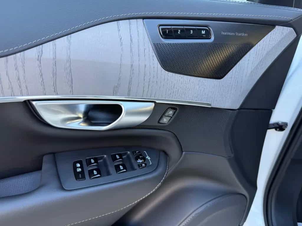Volvo XC90 Ultimate Bright AWD~7Sitz~Pano~Lede~ACC~Kam 03/2024-photo-16
