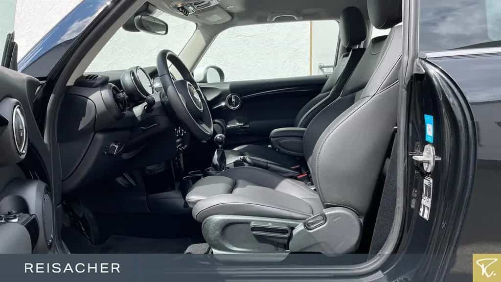 MINI Cooper Classic-Trim 03/2023-photo-3