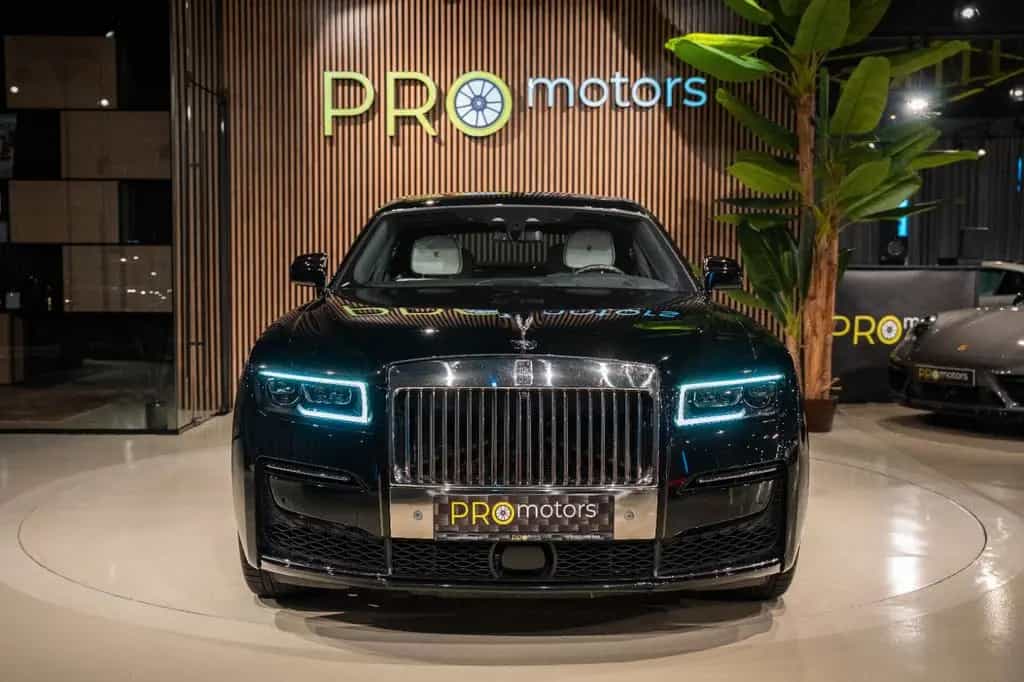 Rolls-Royce Ghost - 04/2022-photo-1