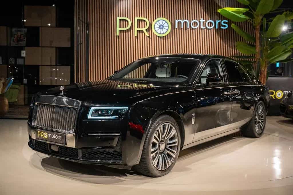 Rolls-Royce Ghost - 04/2022-photo-2