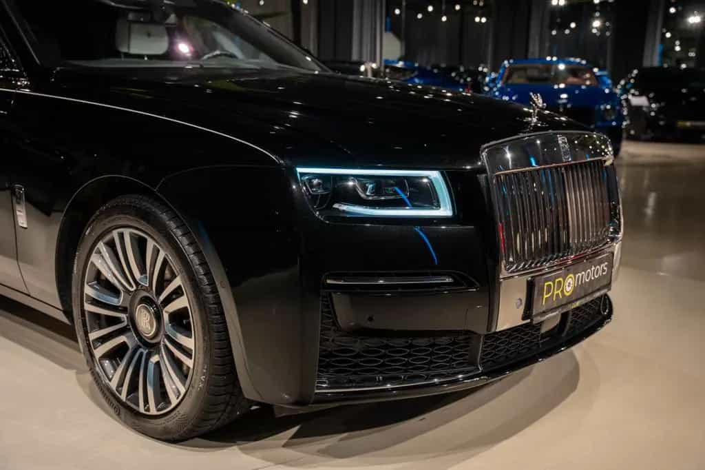 Rolls-Royce Ghost - 04/2022-photo-23