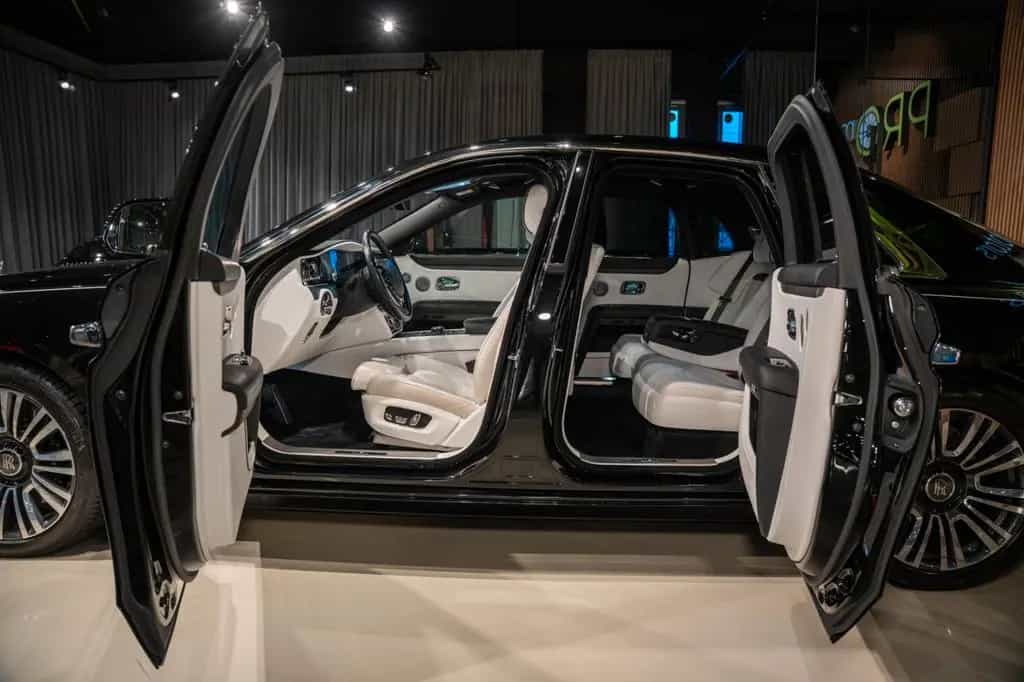 Rolls-Royce Ghost - 04/2022-photo-24