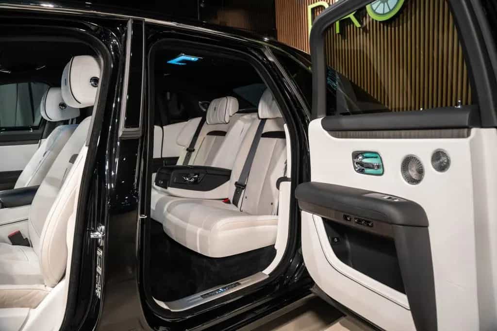 Rolls-Royce Ghost - 04/2022-photo-26