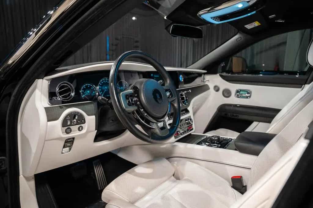 Rolls-Royce Ghost - 04/2022-photo-27
