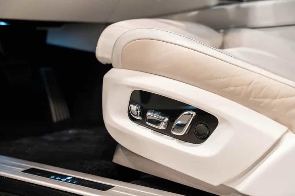 Rolls-Royce Ghost - 04/2022-photo-38