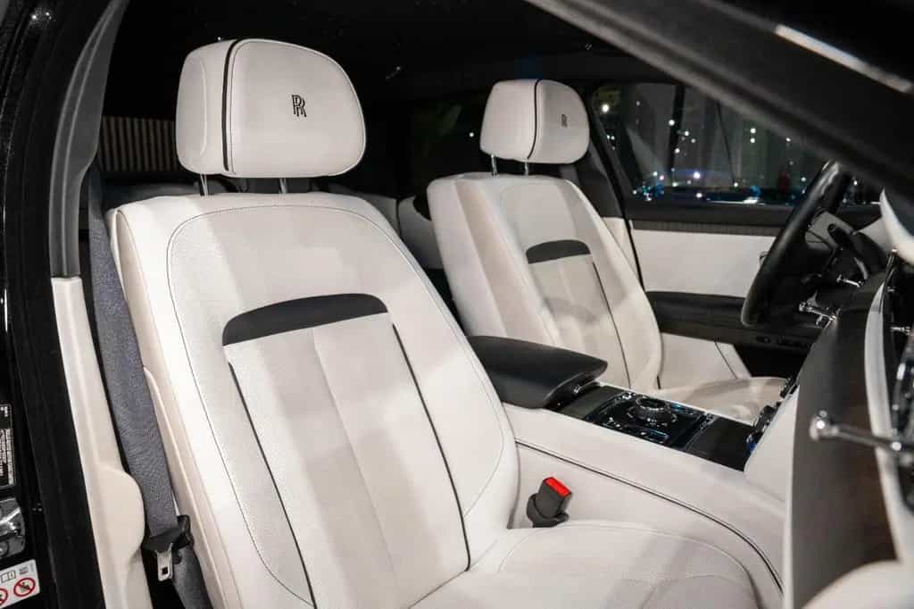 Rolls-Royce Ghost - 04/2022-photo-41