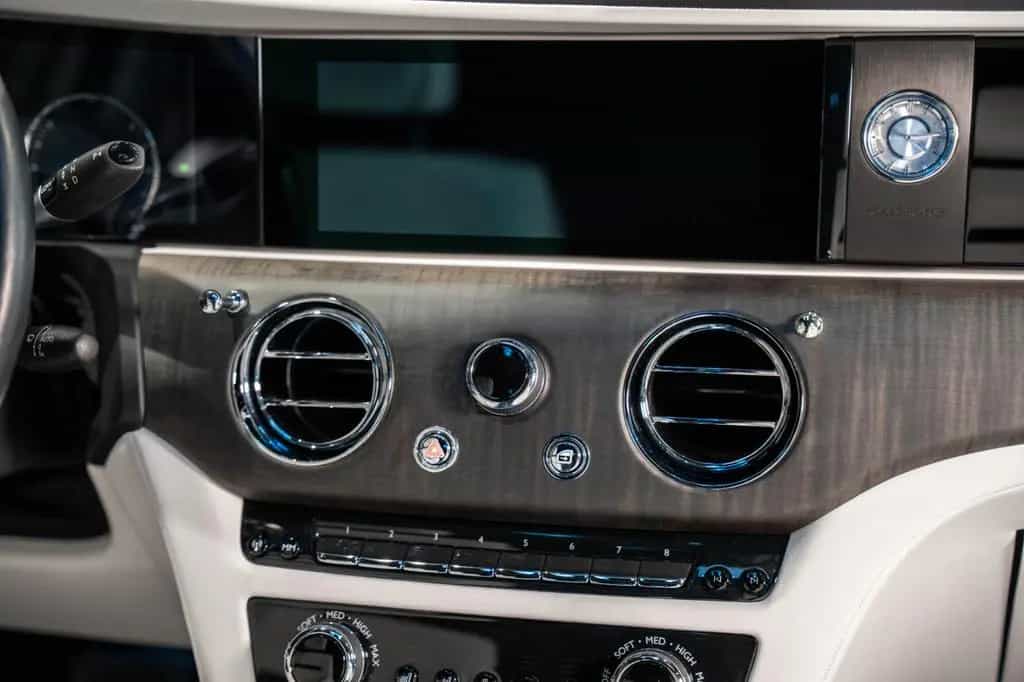 Rolls-Royce Ghost - 04/2022-photo-43