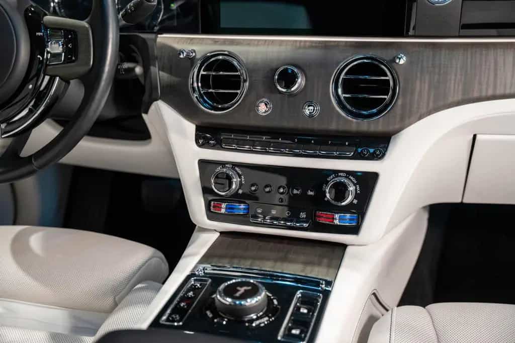 Rolls-Royce Ghost - 04/2022-photo-44