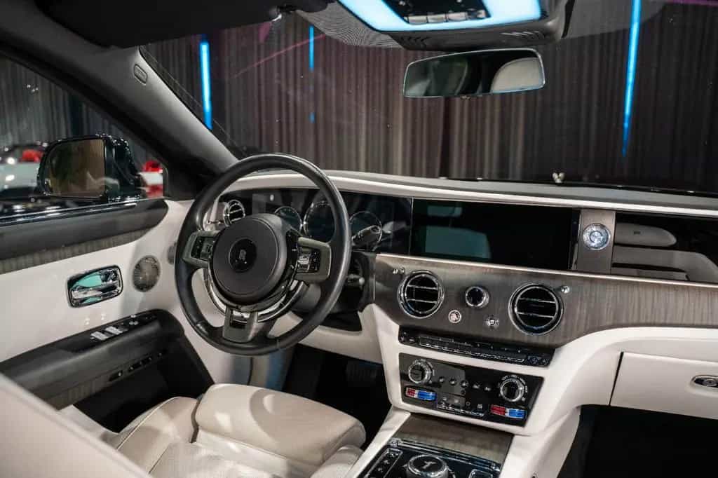 Rolls-Royce Ghost - 04/2022-photo-45