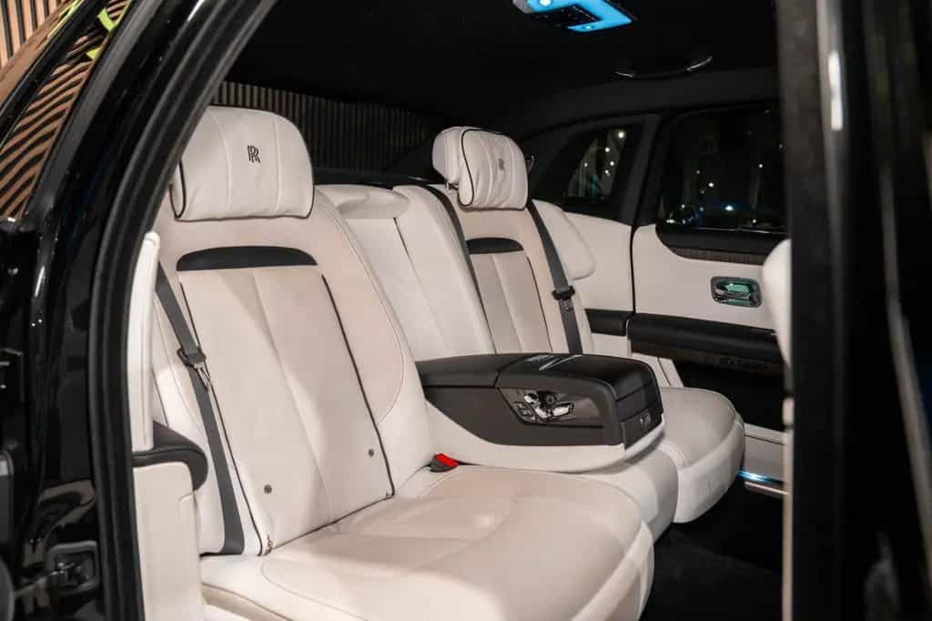 Rolls-Royce Ghost - 04/2022-photo-46