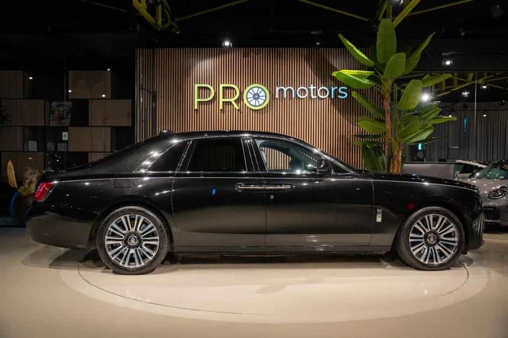 Rolls-Royce Ghost - 04/2022-photo-7