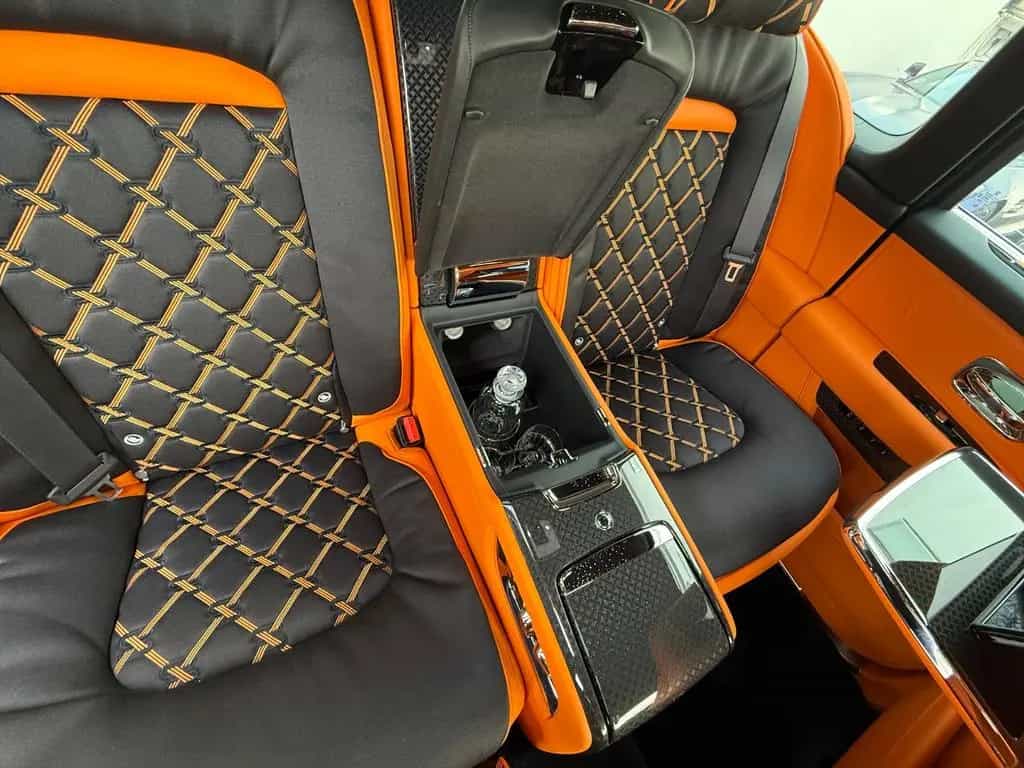 Rolls-Royce Cullinan Badge*Sanctuary *4-Seats*PD01/26 null-photo-18