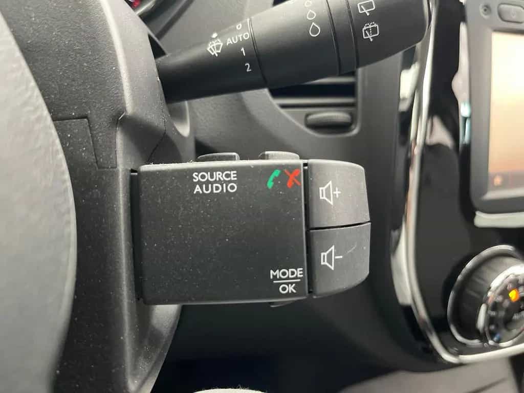 Renault Captur Intens Energy *KAM*TEMP*PARK*NAVI*FREISPR 08/2016-photo-25