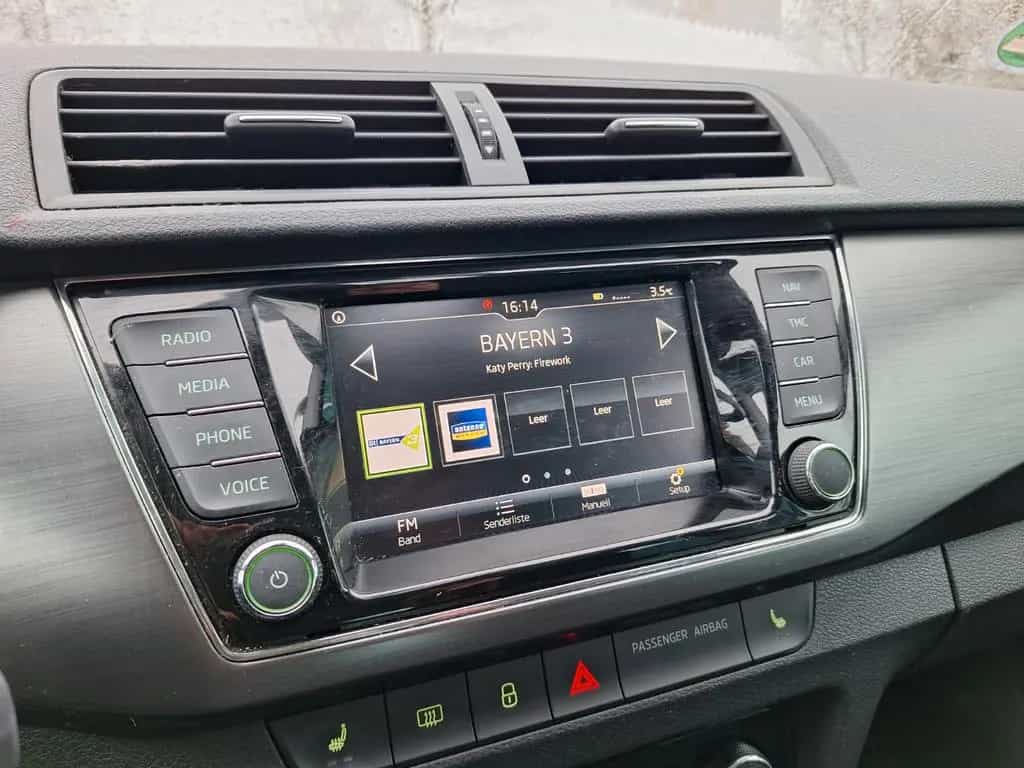 Skoda 1.0l TSI Standheizung, Shz, Rückahrkammera 04/2018-photo-11