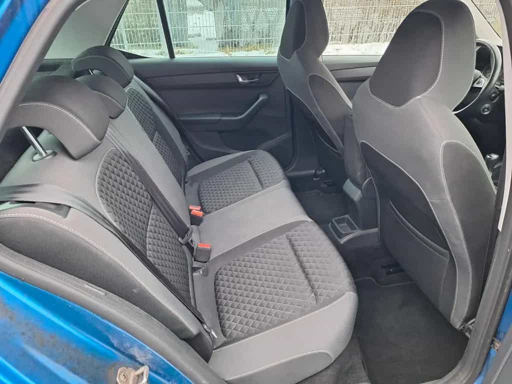 Skoda 1.0l TSI Standheizung, Shz, Rückahrkammera 04/2018-photo-7