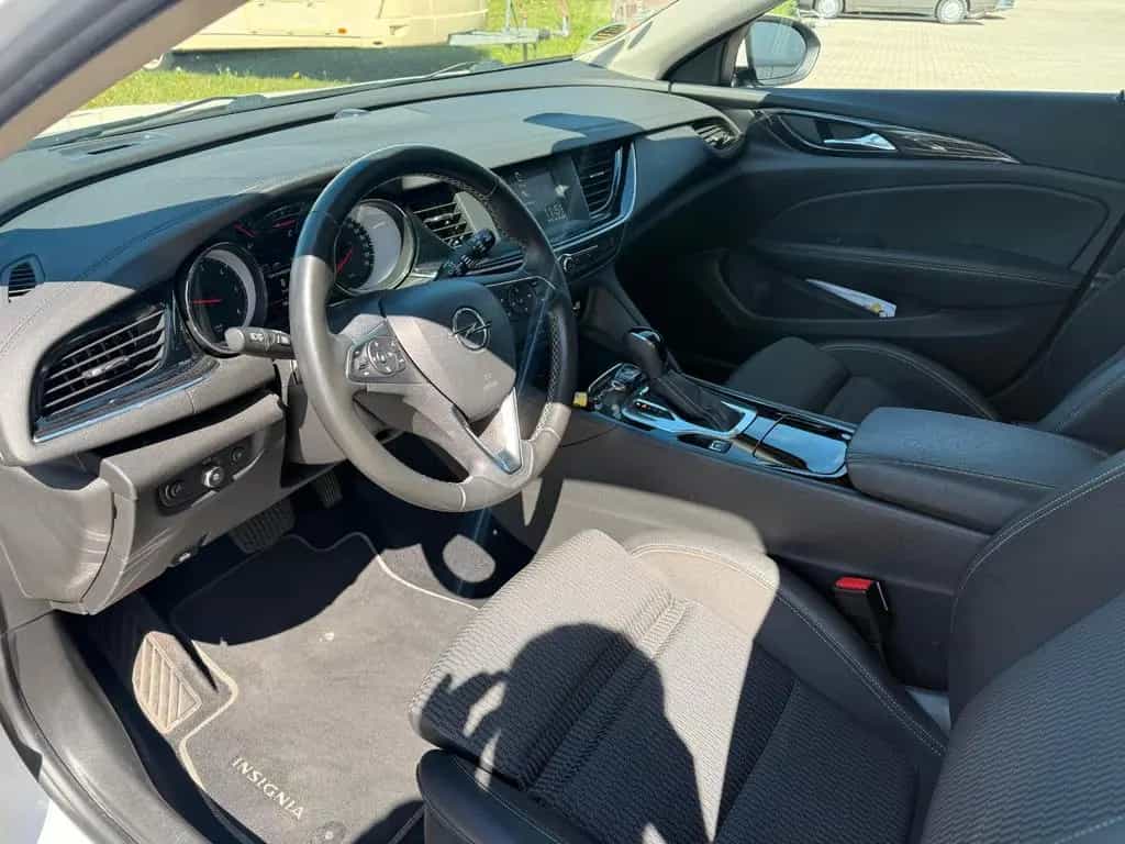 Opel Insignia 2.0 Diesel 125kW Innovation Auto ST... 03/2019-photo-2