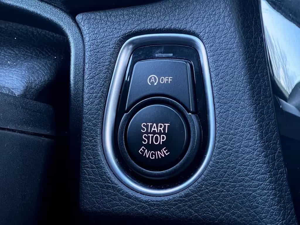 BMW 3 Series i 2,0 AUTOMATIK LEDER LED SCHECKHEFT GARANTIE 09/2018-photo-40