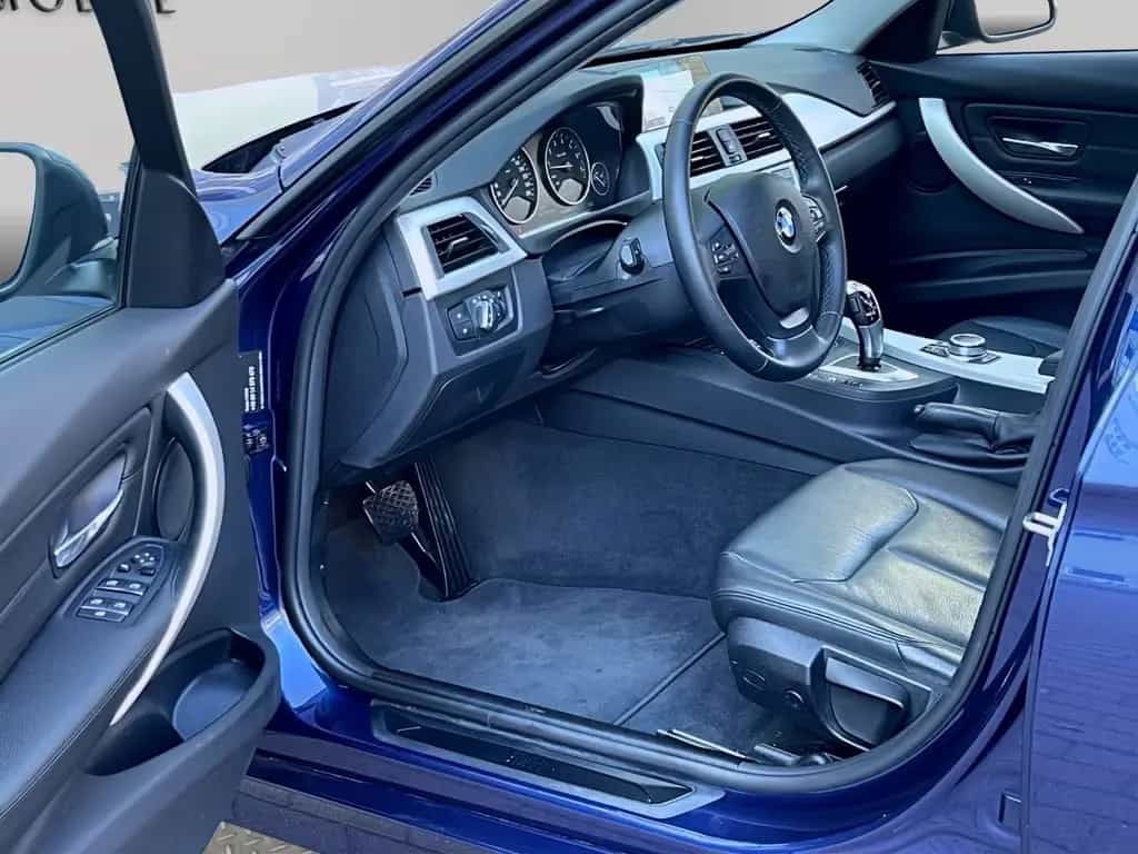 BMW 3 Series i 2,0 AUTOMATIK LEDER LED SCHECKHEFT GARANTIE 09/2018-photo-8