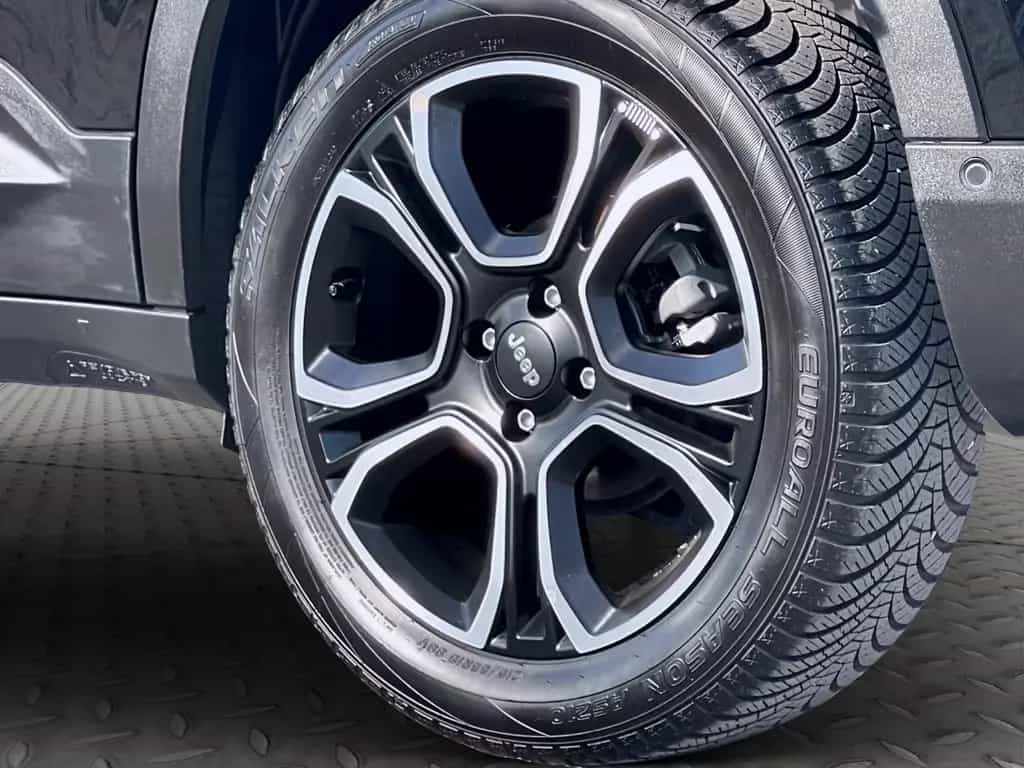 Jeep Avenger SUMMIT AUTOMATIK LEDER PANORAMA GARANTIE 02/2025-photo-34