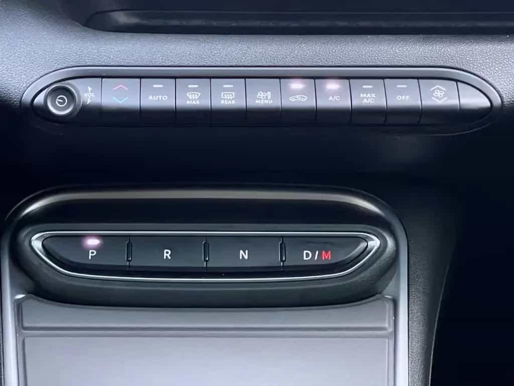 Jeep Avenger SUMMIT AUTOMATIK LEDER PANORAMA GARANTIE 02/2025-photo-43