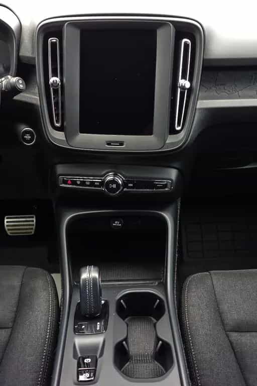Volvo XC40 D4 Geartronic AWD RFKMRA+KEYLESS+TEMPOMAT 07/2018-photo-16