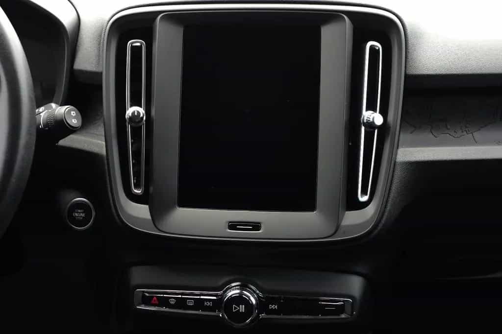 Volvo XC40 D4 Geartronic AWD RFKMRA+KEYLESS+TEMPOMAT 07/2018-photo-17