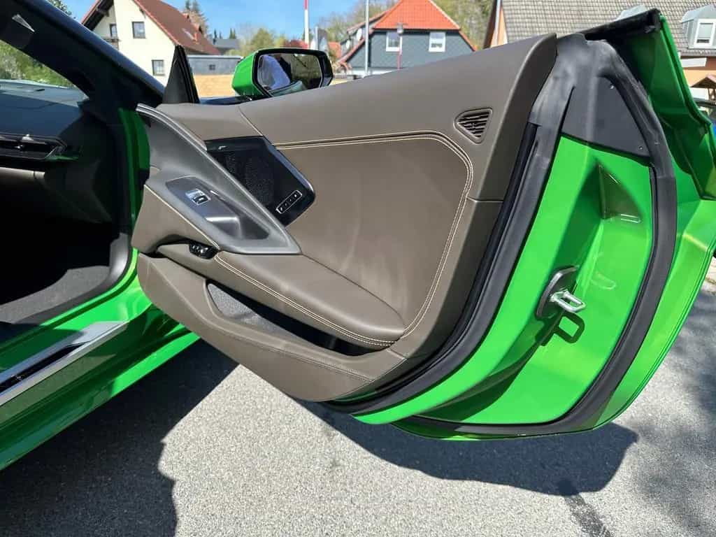 Corvette C8 Stingray Convertible 6.2L 3LT New Interior 26 null-photo-13