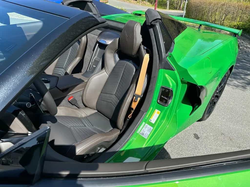 Corvette C8 Stingray Convertible 6.2L 3LT New Interior 26 null-photo-14
