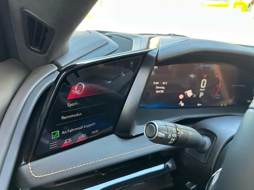 Corvette C8 Stingray Convertible 6.2L 3LT New Interior 26 null-photo-20