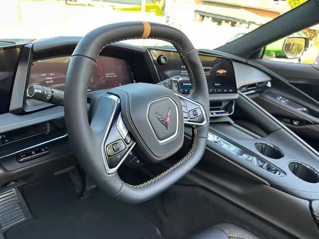 Corvette C8 Stingray Convertible 6.2L 3LT New Interior 26 null-photo-5