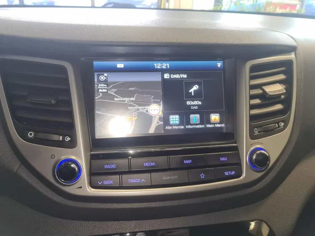 Hyundai Tucson Style 2WD / KLIMA / NAVI / GARANTIE 09/2018-photo-19