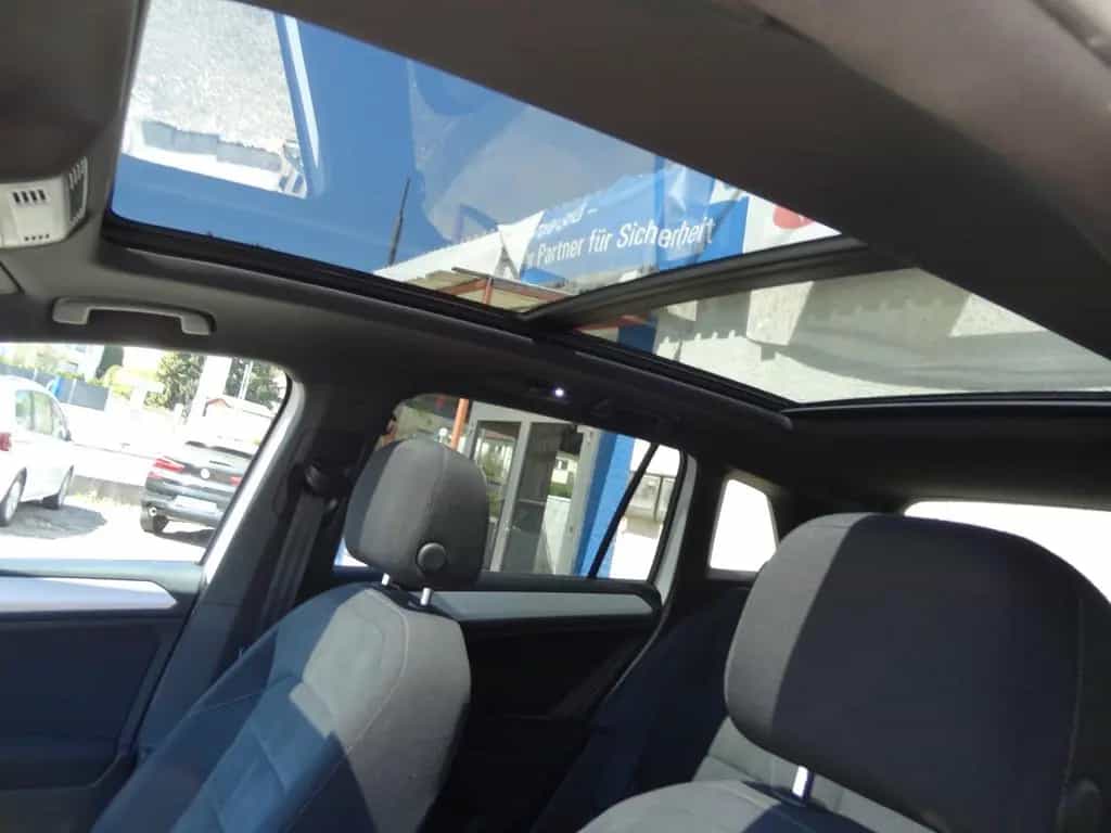 Volkswagen Tiguan 11/2019-photo-14
