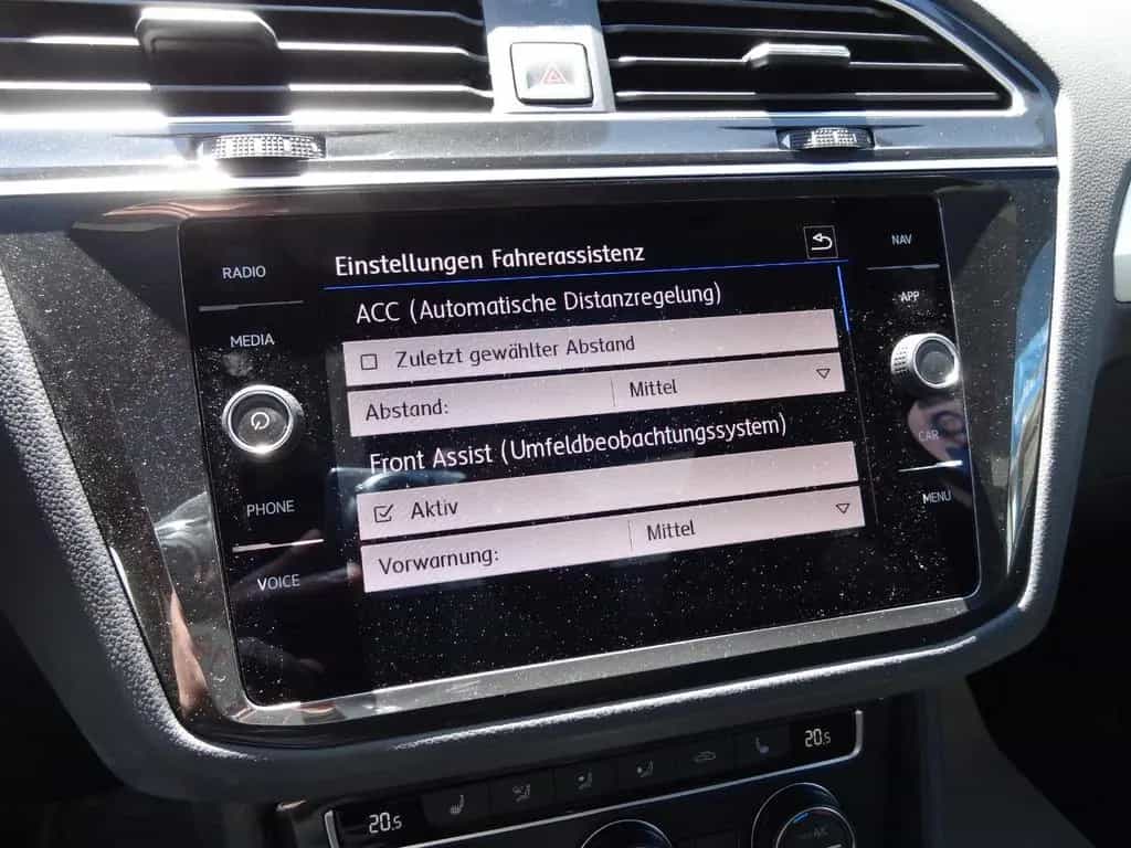 Volkswagen Tiguan 11/2019-photo-28