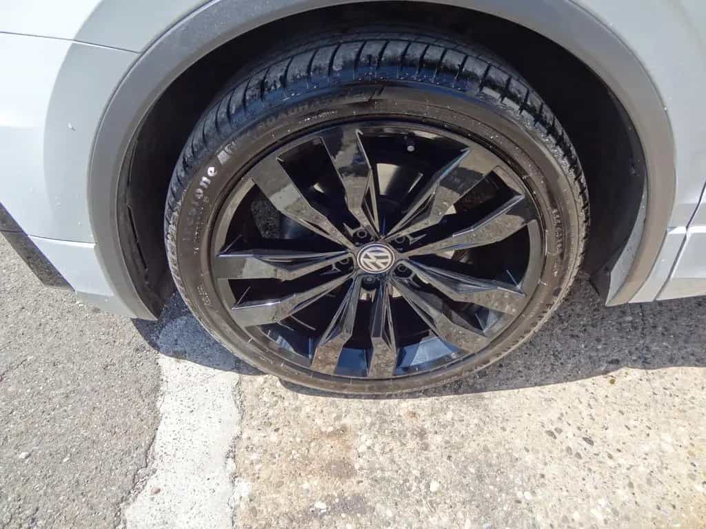 Volkswagen Tiguan 11/2019-photo-8