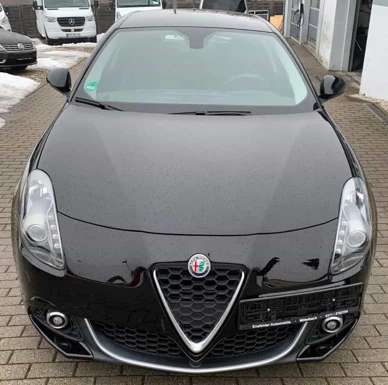 Alfa Romeo Giulietta Super 1,4 Xenon Temp Shzg 25TKM 1.Hand 08/2019-photo-1