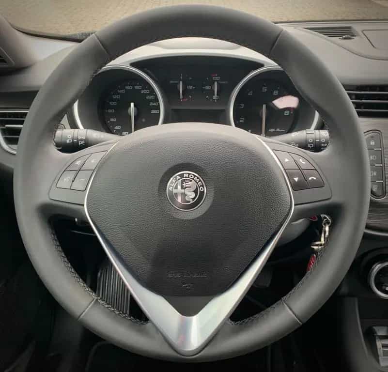 Alfa Romeo Giulietta Super 1,4 Xenon Temp Shzg 25TKM 1.Hand 08/2019-photo-12