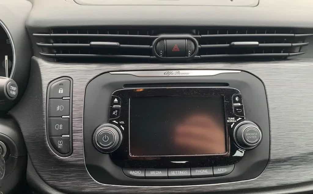 Alfa Romeo Giulietta Super 1,4 Xenon Temp Shzg 25TKM 1.Hand 08/2019-photo-13
