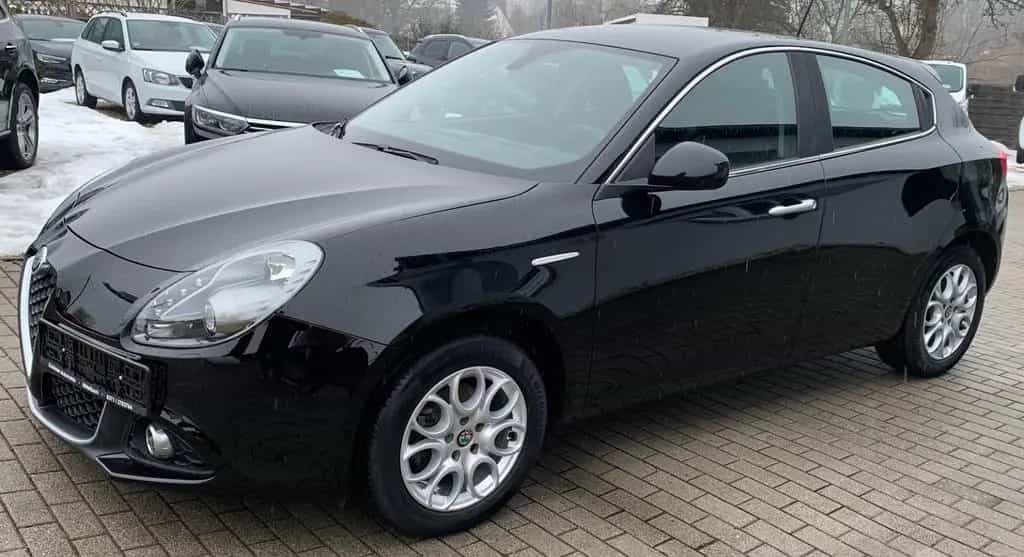 Alfa Romeo Giulietta Super 1,4 Xenon Temp Shzg 25TKM 1.Hand 08/2019-photo-2