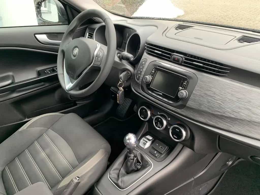 Alfa Romeo Giulietta Super 1,4 Xenon Temp Shzg 25TKM 1.Hand 08/2019-photo-23