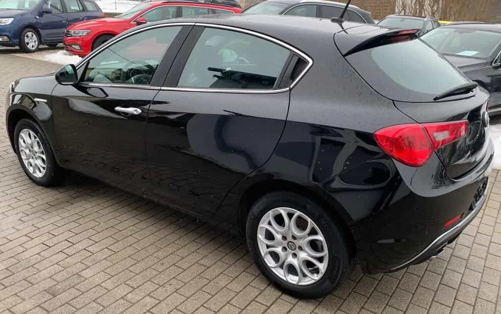 Alfa Romeo Giulietta Super 1,4 Xenon Temp Shzg 25TKM 1.Hand 08/2019-photo-3