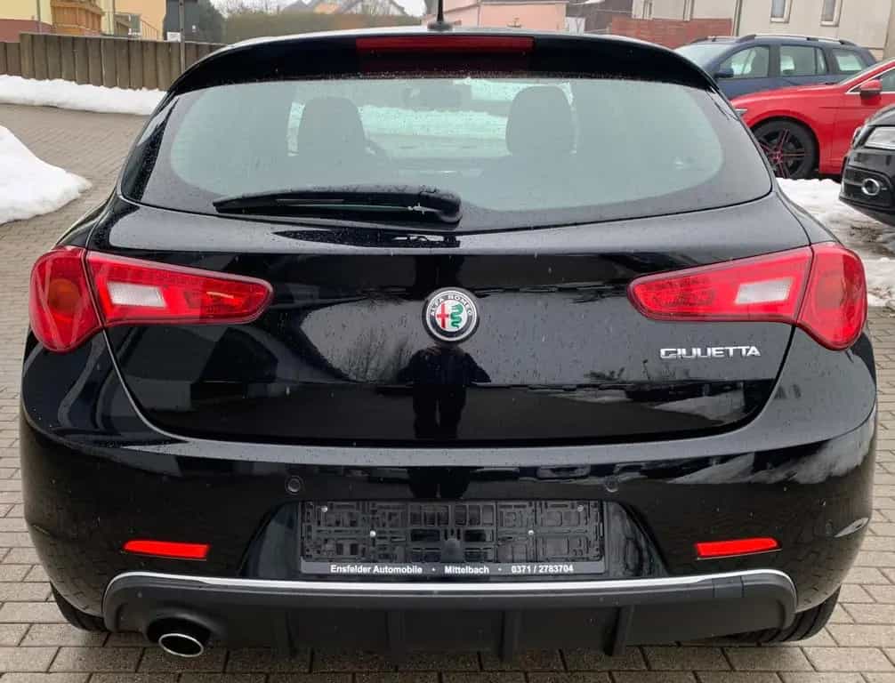 Alfa Romeo Giulietta Super 1,4 Xenon Temp Shzg 25TKM 1.Hand 08/2019-photo-4